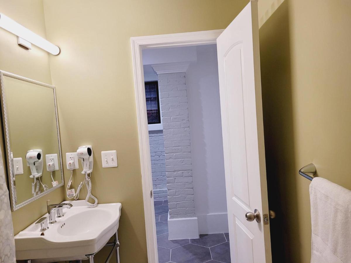 May Flower Hostel Llc Washington Eksteriør bilde